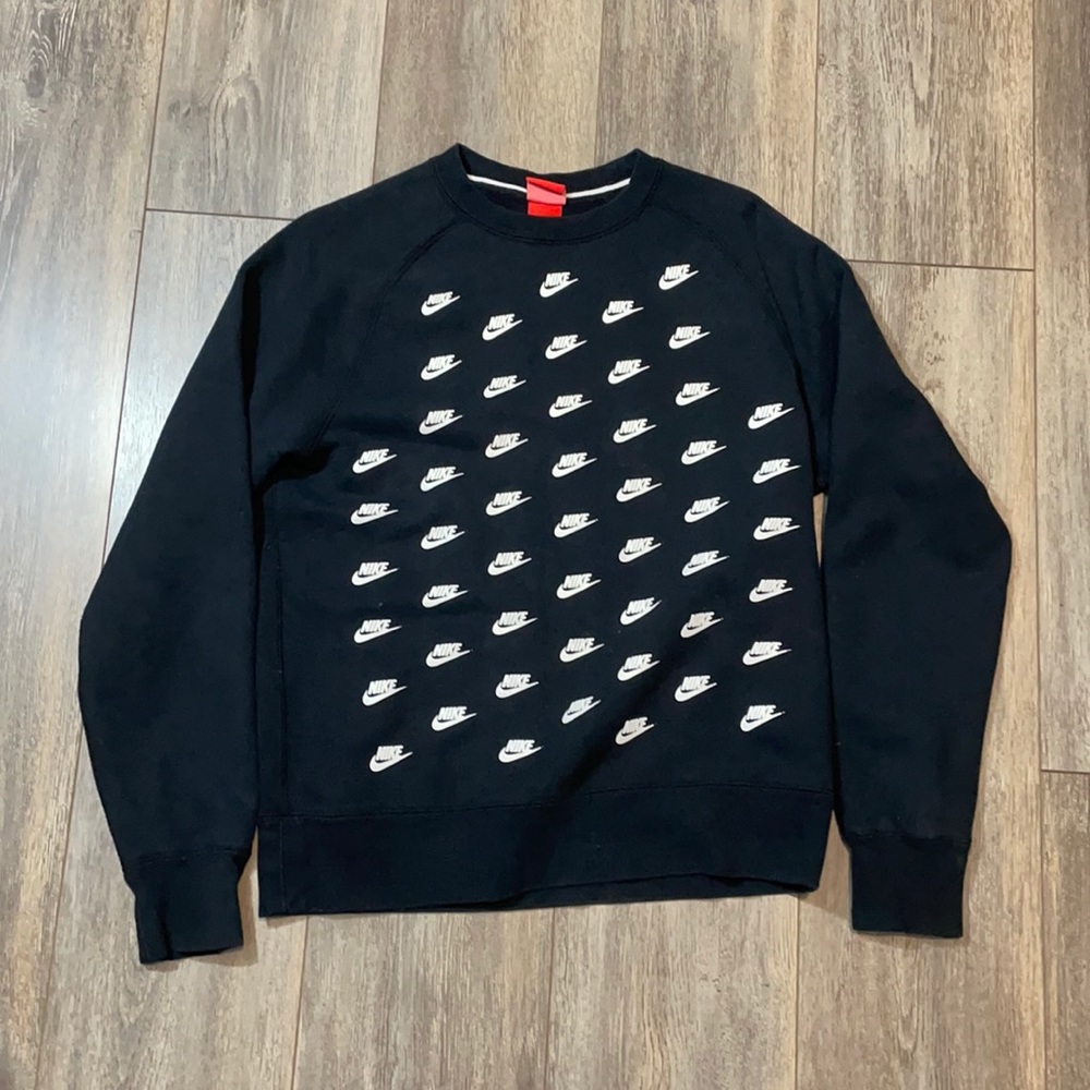 Modern All Over Nike Crewneck Size Medium